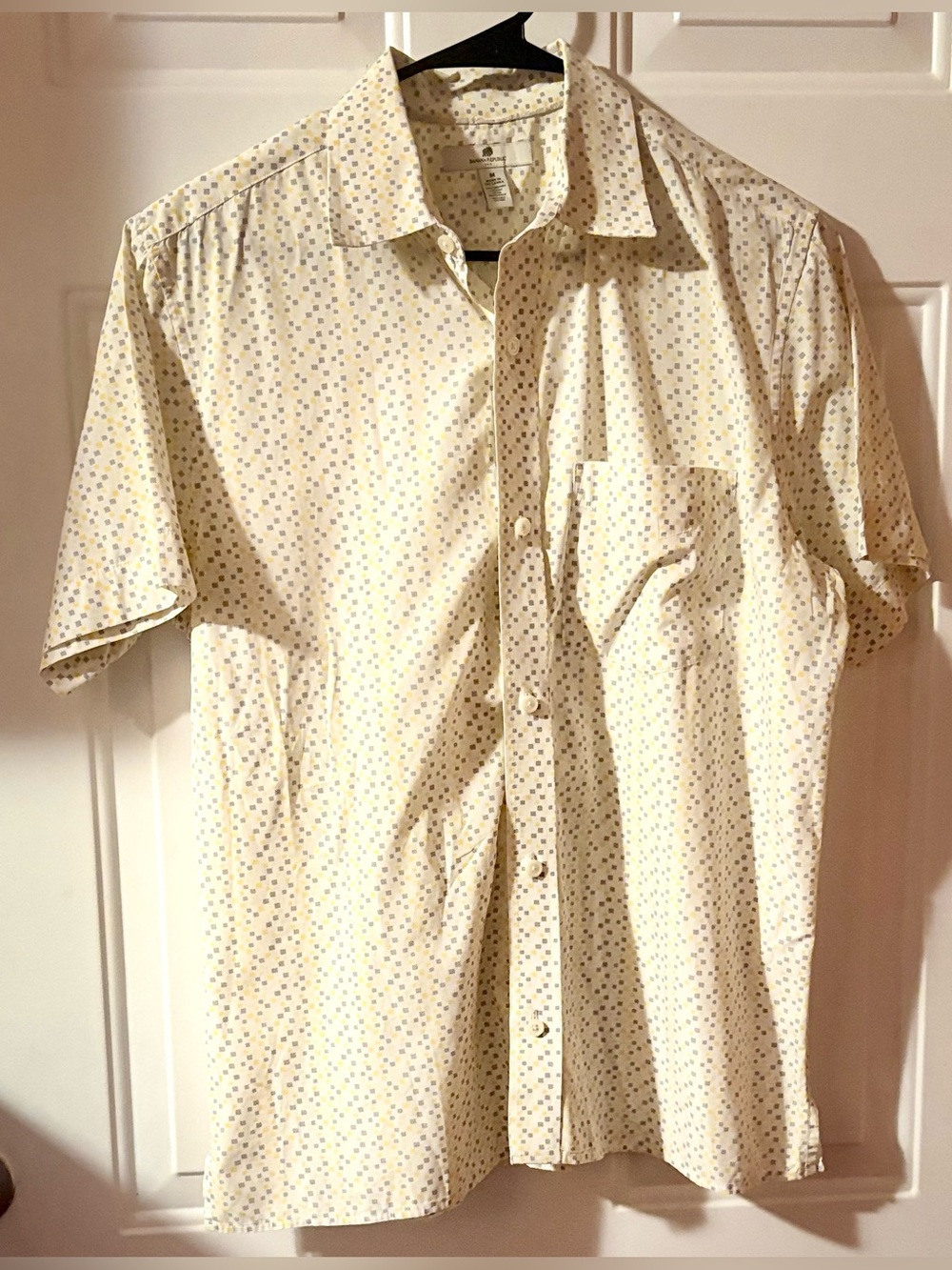 100% organic cotton short-sleeve button-down shirt, Banana Republic, geometric M